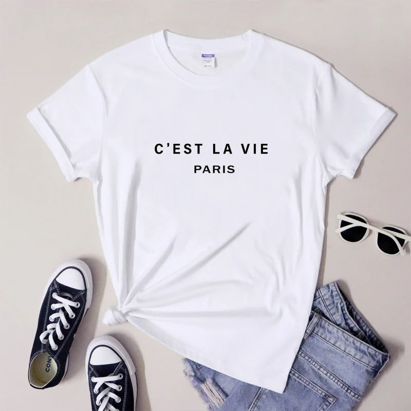 Bonita camiseta clásica de mujer para las vacaciones en París