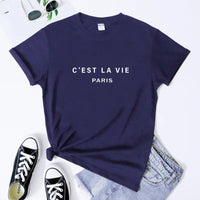 Bonita camiseta clásica de mujer para las vacaciones en París